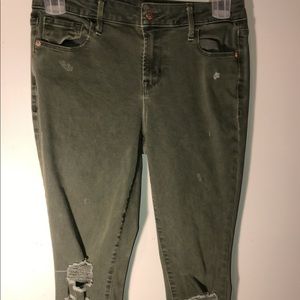 Very cute green ripped jeans